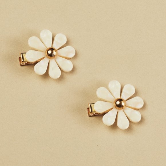 Flower Barrette Set - Picture 2 of 2